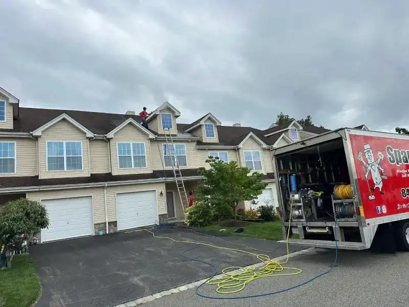 roof cleaning near me