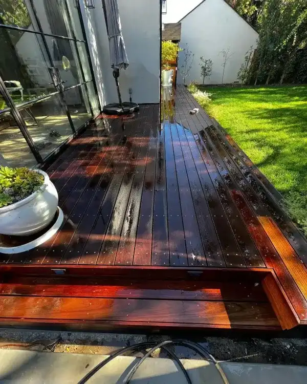 wooden deck cealning chester NY